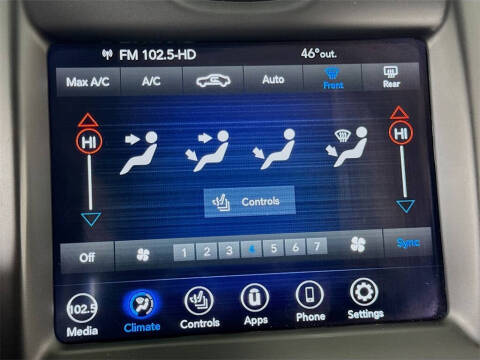 2023 Chrysler 300 Touring L