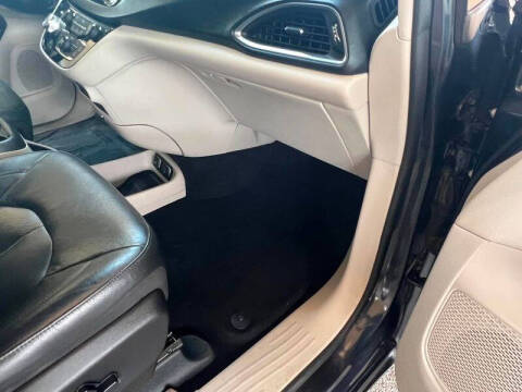 2019 Chrysler Pacifica Touring L Plus