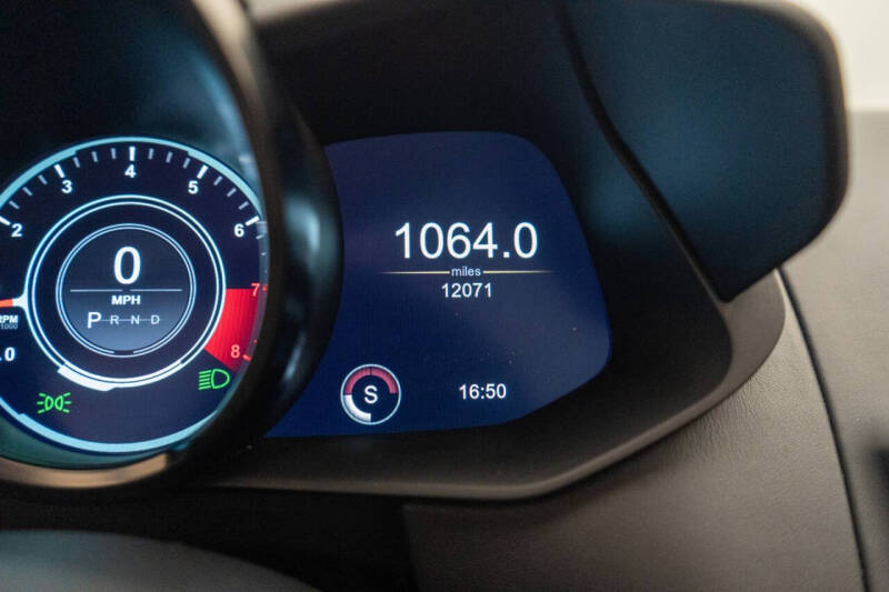 2022 Aston Martin Vantage