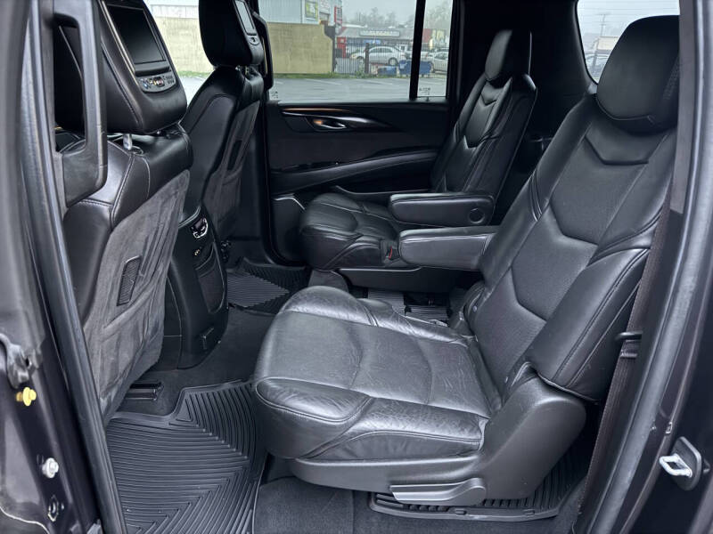 2016 Cadillac Escalade ESV Platinum