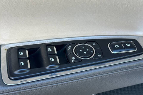 2017 Lincoln Continental Select