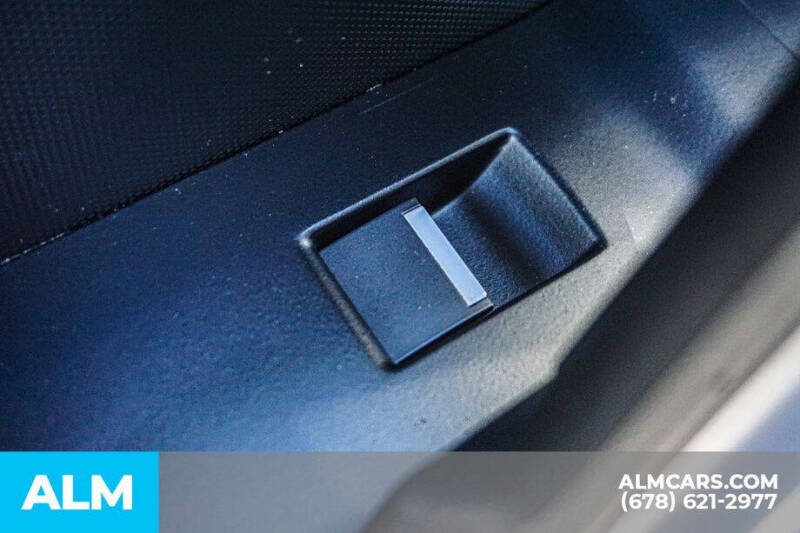 2023 Land Rover Defender 110 X-Dynamic SE