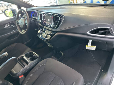 2024 Chrysler Pacifica Touring