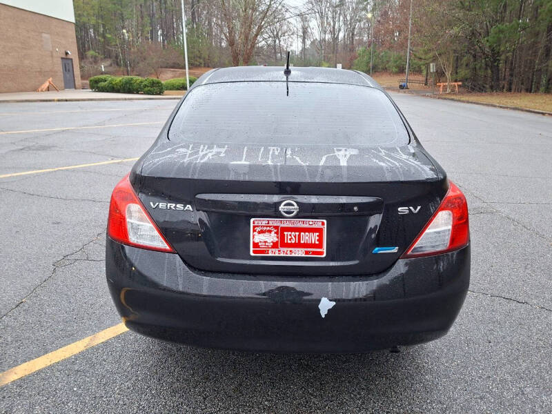 2012 Nissan Versa 1.6 SV