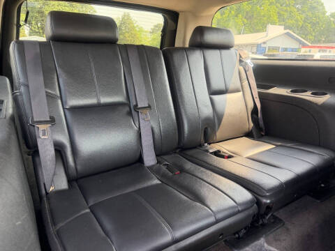 2011 Chevrolet Suburban LT