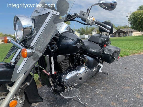 2006 Suzuki Boulevard C90T