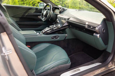 2025 Aston Martin Vantage