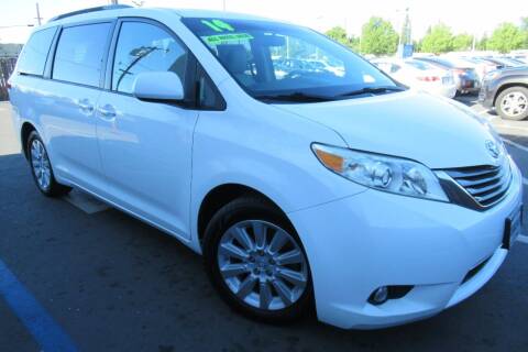 2014 Toyota Sienna for sale at Choice Auto & Truck in Sacramento CA