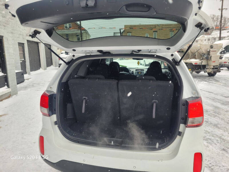 2015 Kia Sorento LX