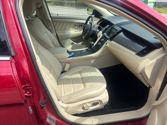 2017 Ford Taurus SEL