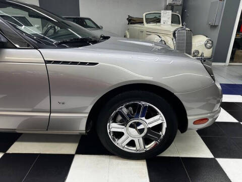 2004 Ford Thunderbird Deluxe