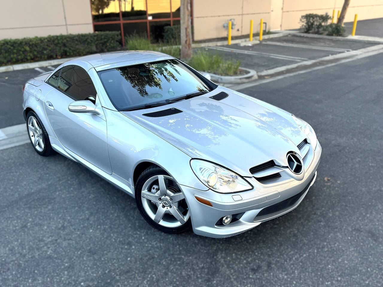 2006 Mercedes-Benz SLK for sale at DE AUTOS INC in San Juan Capistrano, CA