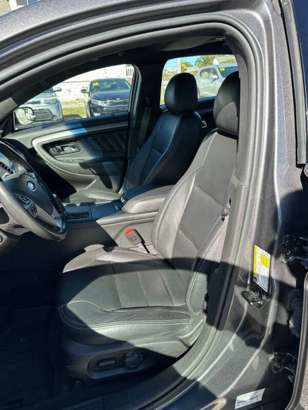 2013 Ford Taurus SEL