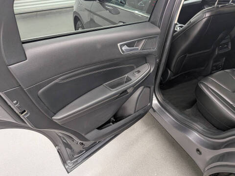 2021 Ford Edge Titanium