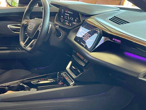 2023 Audi e-tron GT quattro Premium Plus