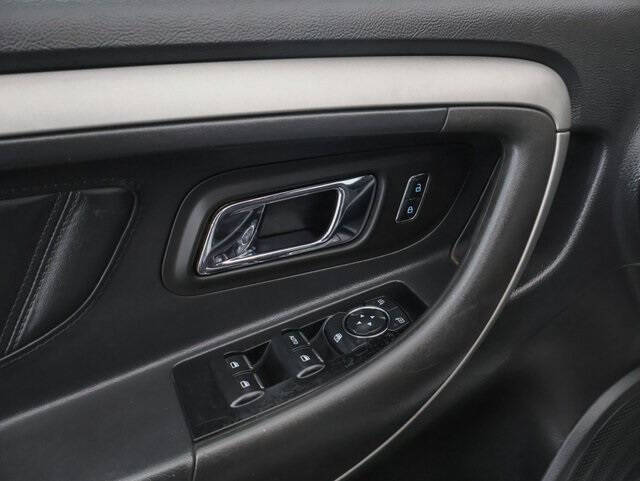 2016 Ford Taurus SEL