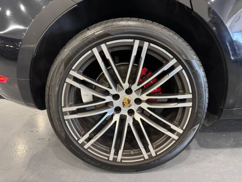 2017 Porsche Macan GTS