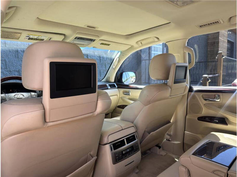 2013 Lexus LX 570