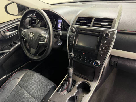 2017 Toyota Camry SE