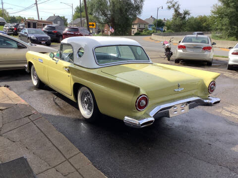 1957 Ford Thunderbird