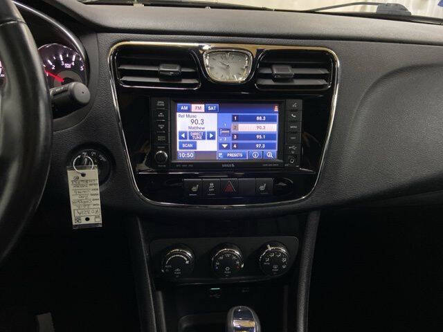 2012 Chrysler 200 Limited