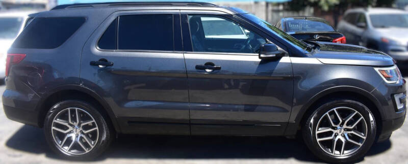2017 Ford Explorer Sport