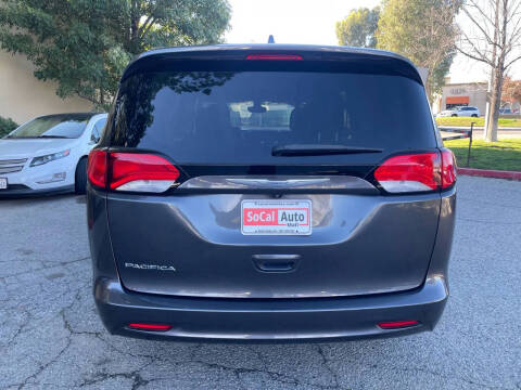 2017 Chrysler Pacifica Touring