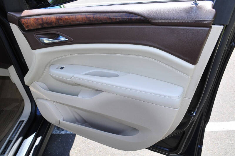 2010 Cadillac SRX Luxury Collection