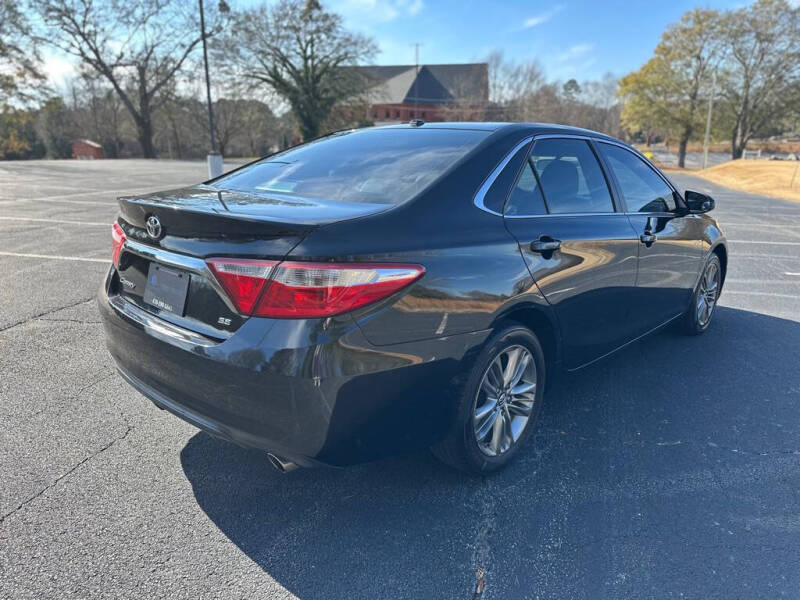 2017 Toyota Camry SE