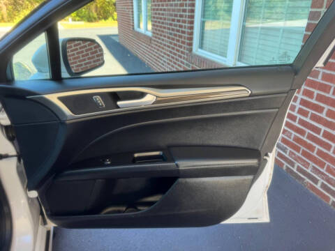 2018 Ford Fusion Hybrid SE