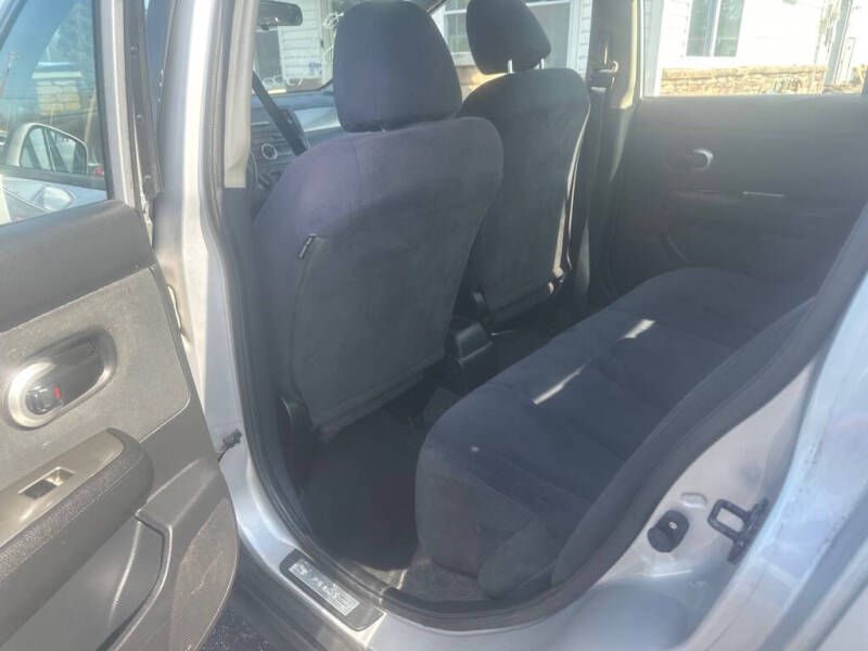 2009 Nissan Versa 1.8 S