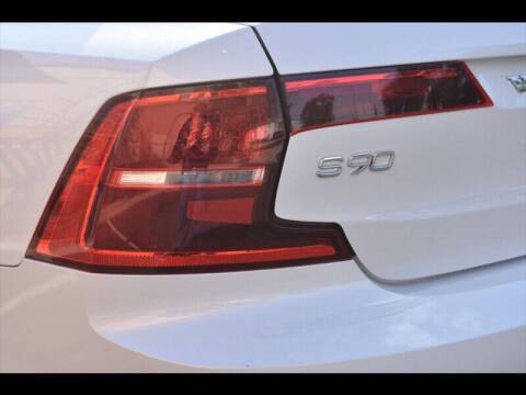 2017 Volvo S90 T5 Momentum