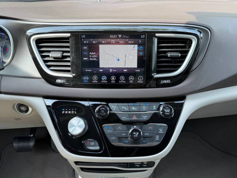 2019 Chrysler Pacifica Touring L