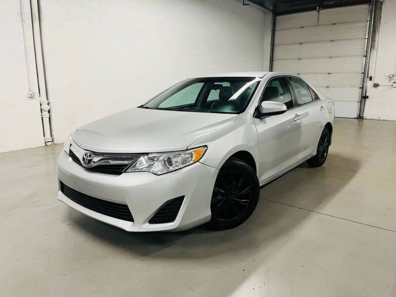 2014 Toyota Camry LE's photo