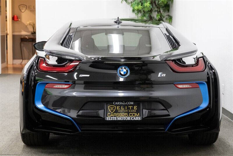 2016 BMW i8