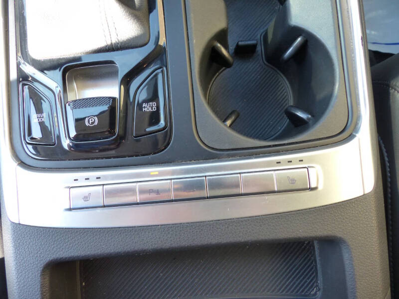 2025 Kia Carnival EX