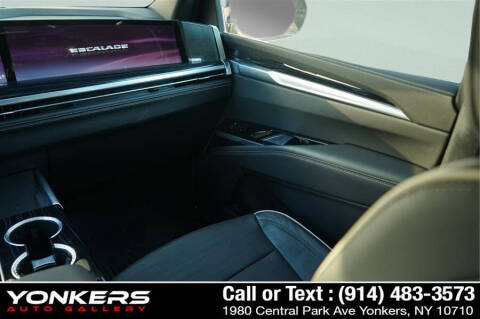 2025 Cadillac Escalade Sport