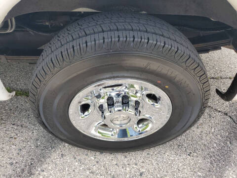 2017 Chevrolet Express LS 3500