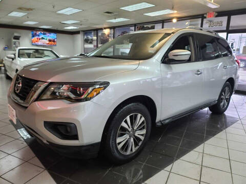2017 Nissan Pathfinder SV
