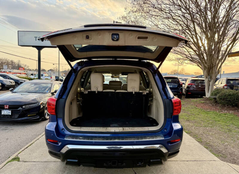 2017 Nissan Pathfinder SL