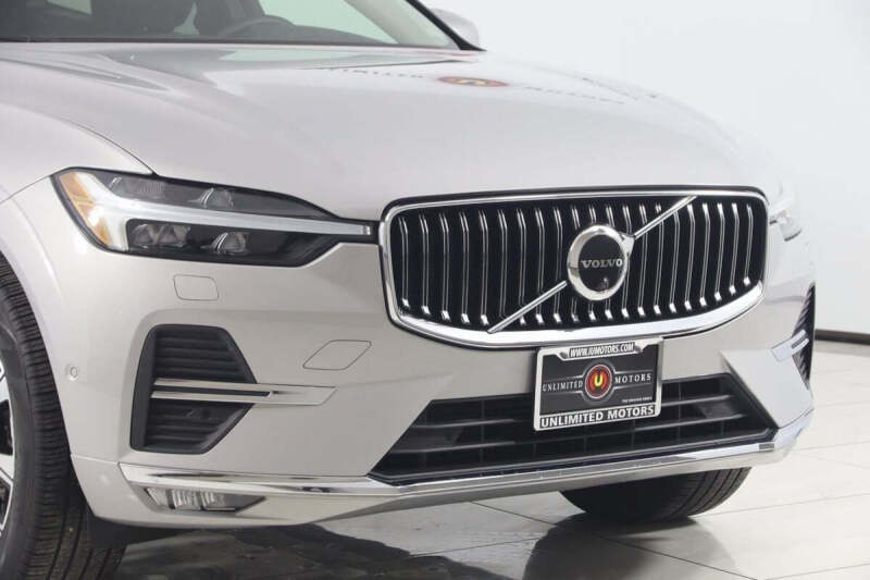 2023 Volvo XC60 B5 Plus Bright Theme