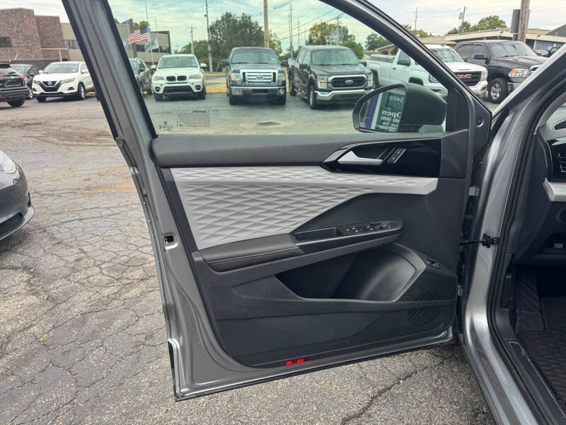 2024 Volkswagen Taos S