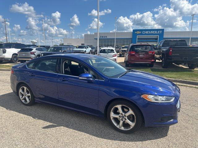 Used 2014 Ford Fusion SE with VIN 3FA6P0H73ER304394 for sale in Bloomington, IL