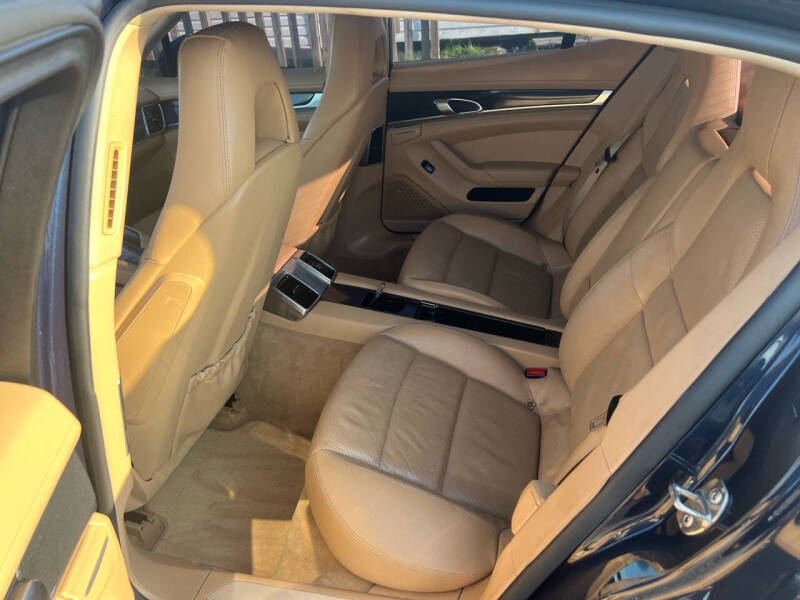 2011 Porsche Panamera