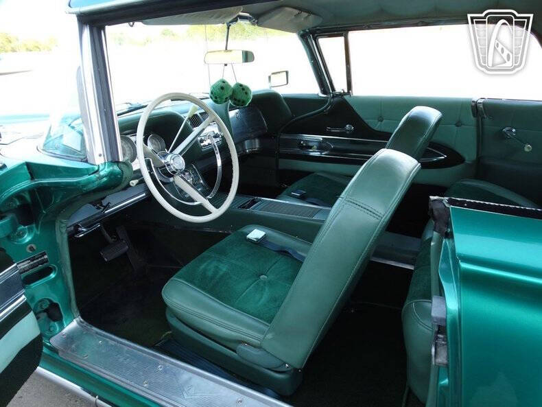 1960 Ford Thunderbird