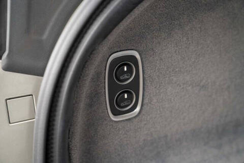 2021 Aston Martin DBX