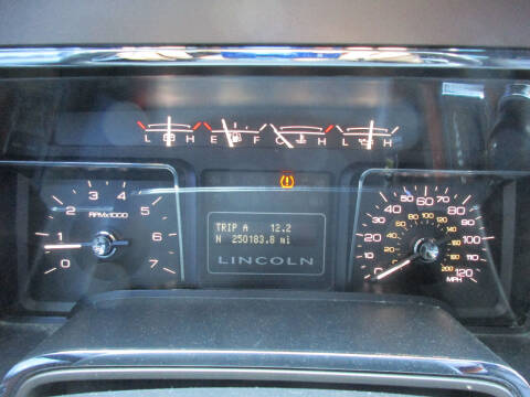 2011 Lincoln Navigator L