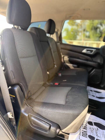 2019 Nissan Pathfinder SV