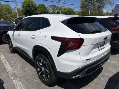 2024 Chevrolet Trax RS