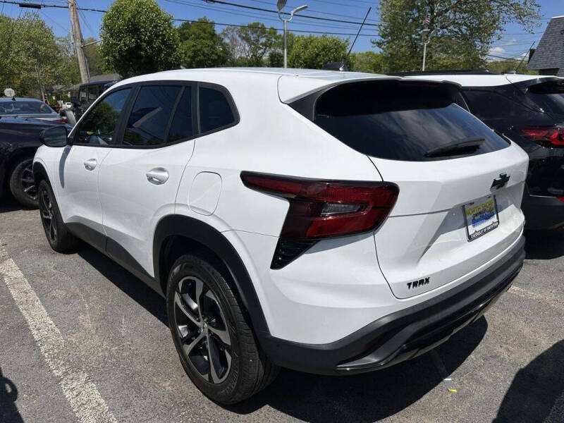 2024 Chevrolet Trax RS